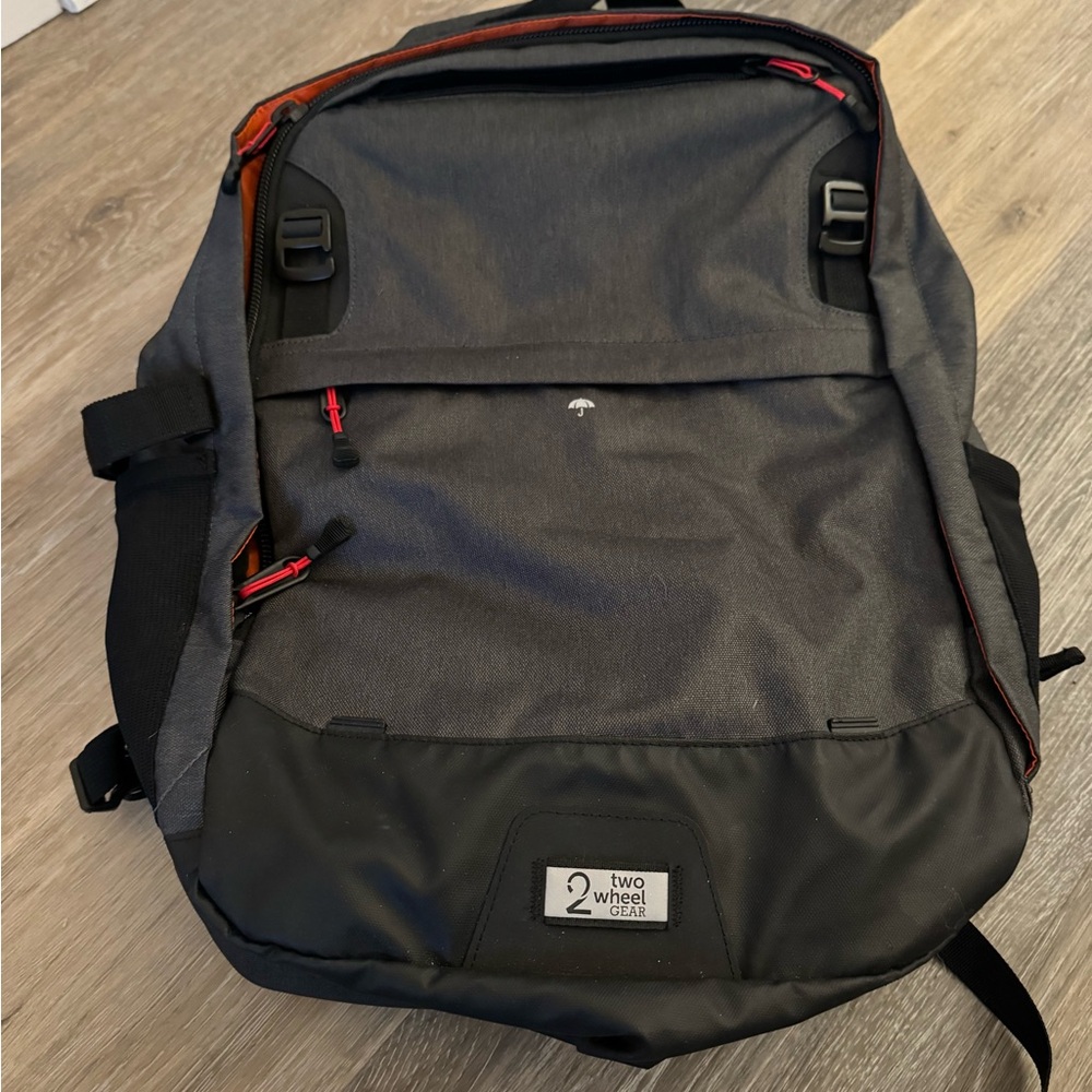 Like New Two Wheel Gear Convertible Pannier/Backpack